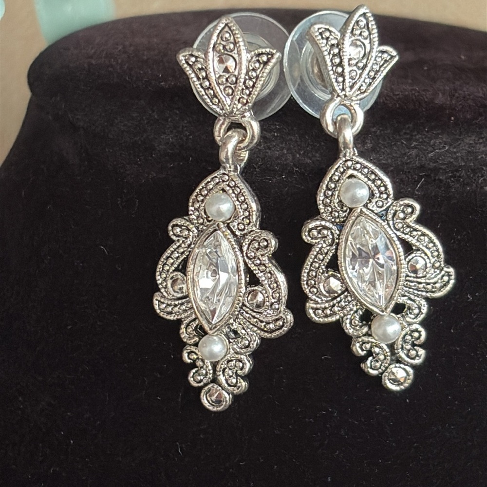 Avon Vintage 90s Marcasite Look Crystal Faux Pearl Filigree Drop Earrings NIB